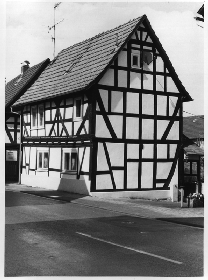 Burgsolms, Lindenstrasse 24