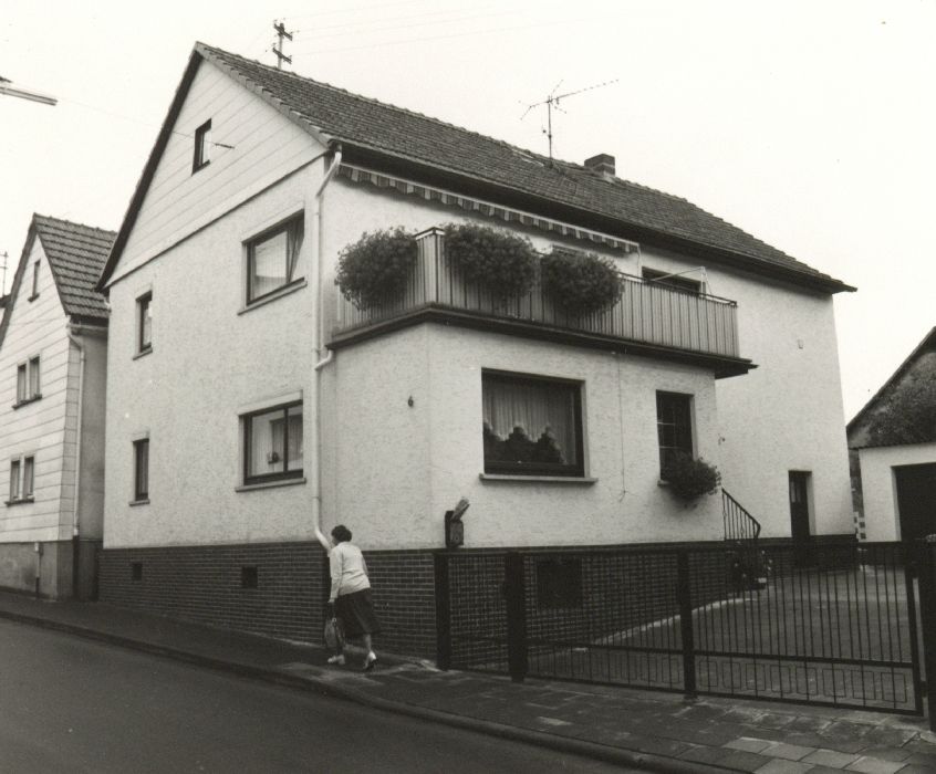 Burgsolms, Kegelbahnstraße 06