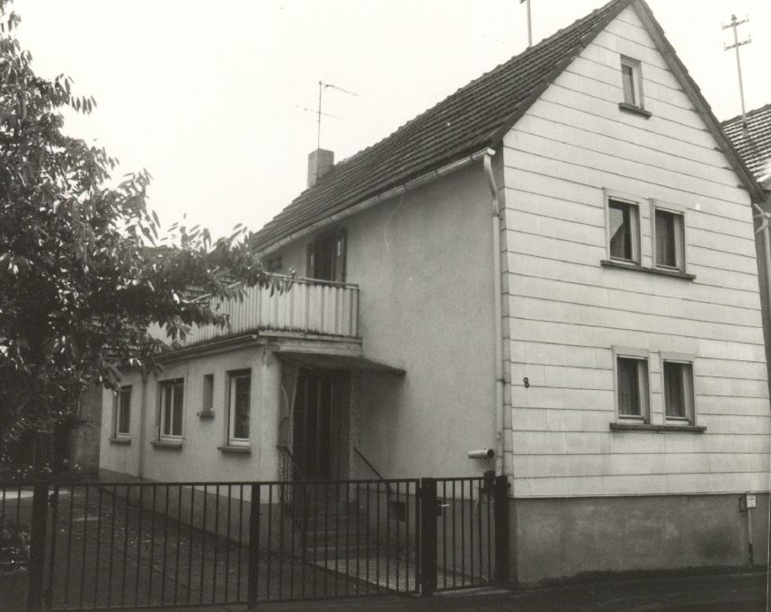 Burgsolms, Kegelbahnstraße 08
