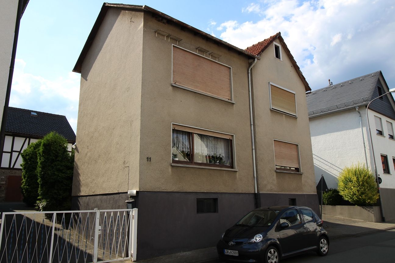 Burgsolms, Kegelbahnstraße 11