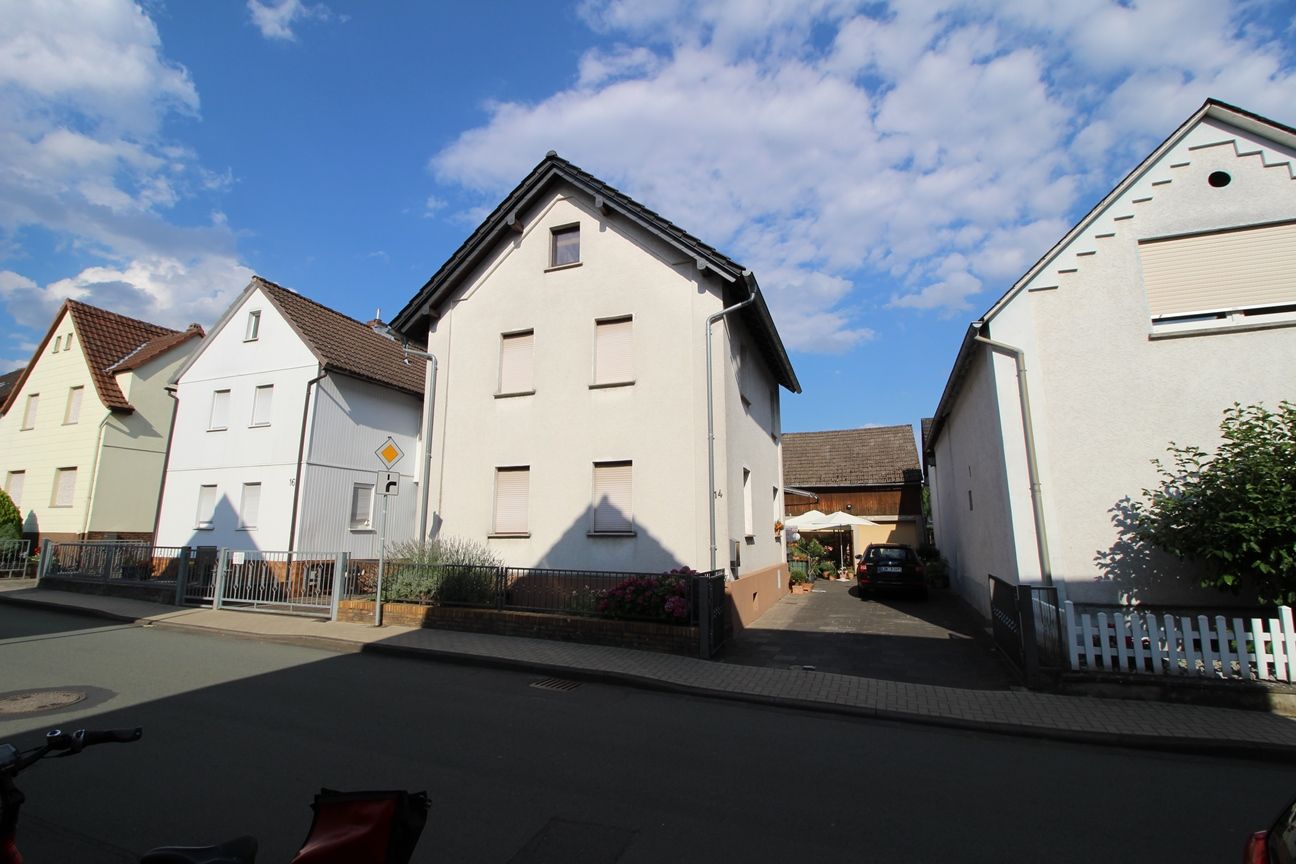 Burgsolms, Kegelbahnstraße 14