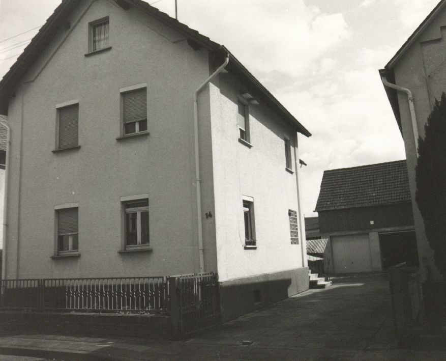 Burgsolms, Kegelbahnstraße 14