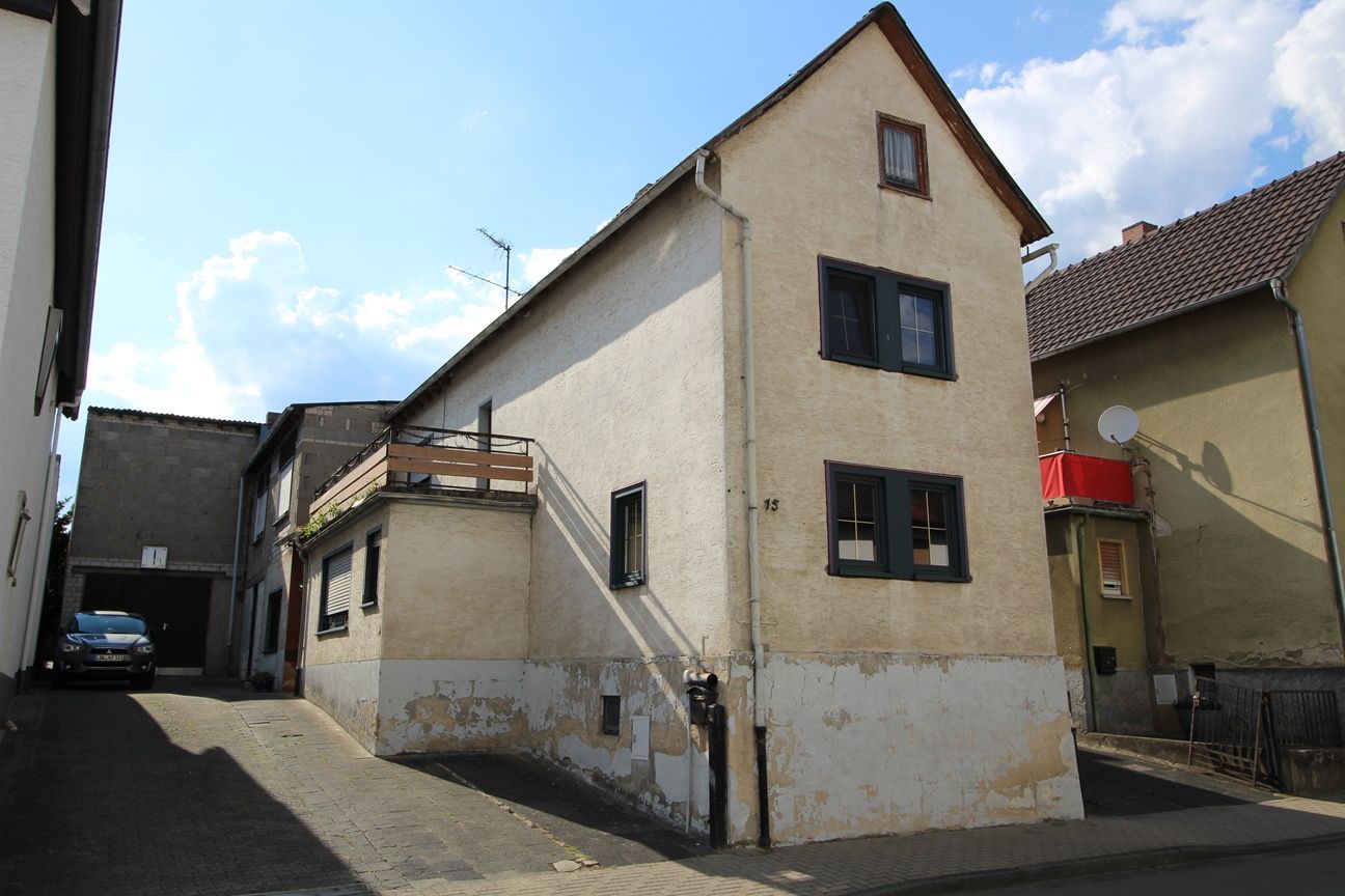 Burgsolms, Kegelbahnstraße 15
