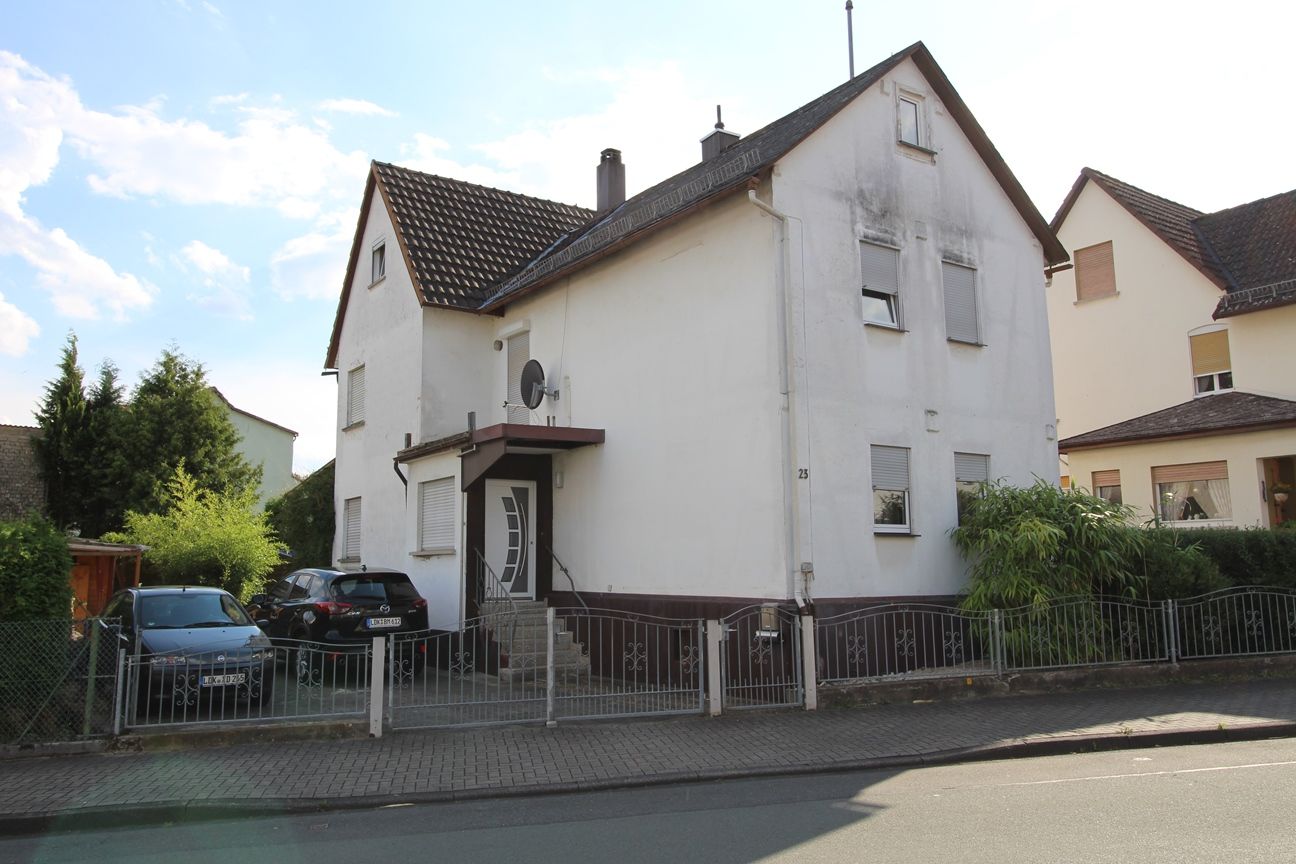 Burgsolms, Kegelbahnstraße 23