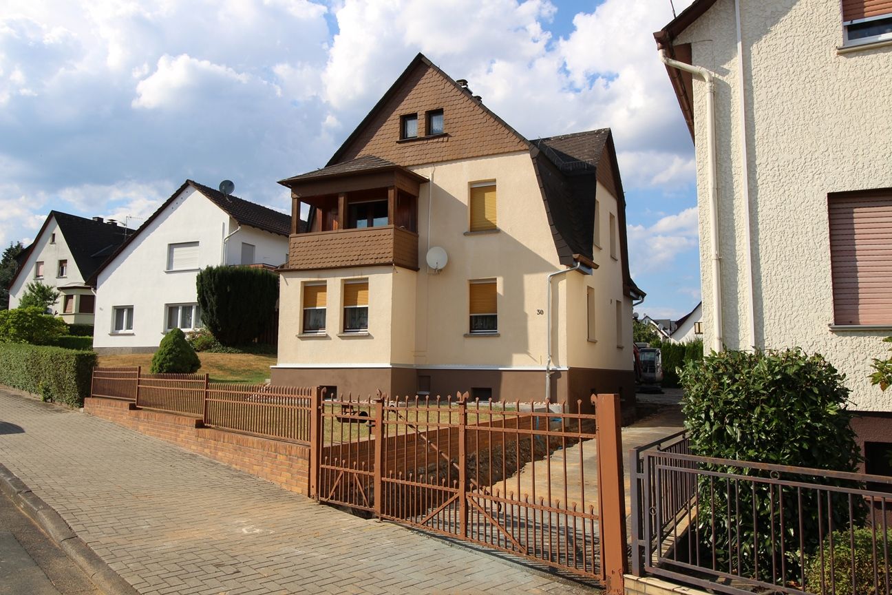 Burgsolms, Kegelbahnstraße 30
