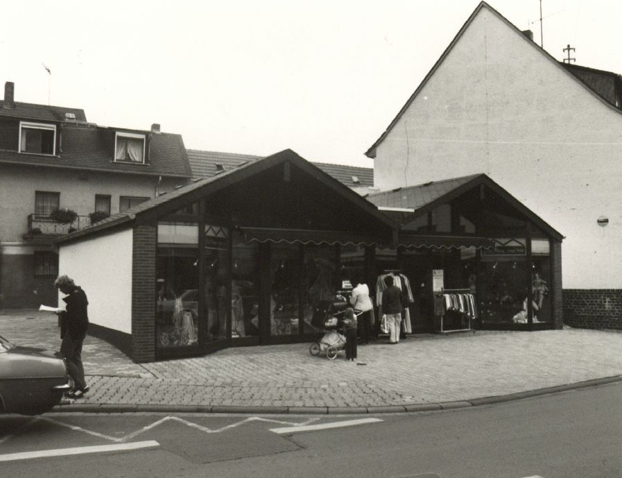 Burgsolms, Lindenstraße 06