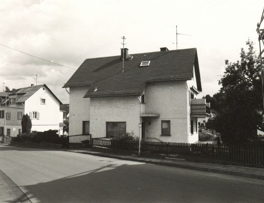 Burgsolms, Bahnhofsallee 06