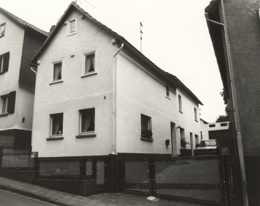 Burgsolms, Bergstraße 06
