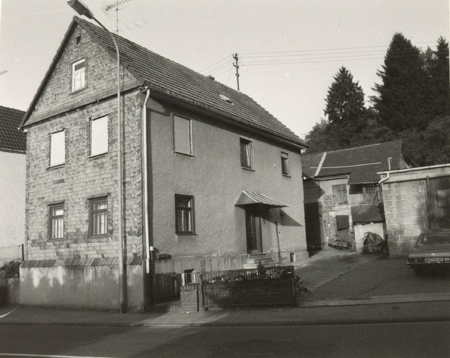 Burgsolms, Georgshüttenstraße 04 und 06