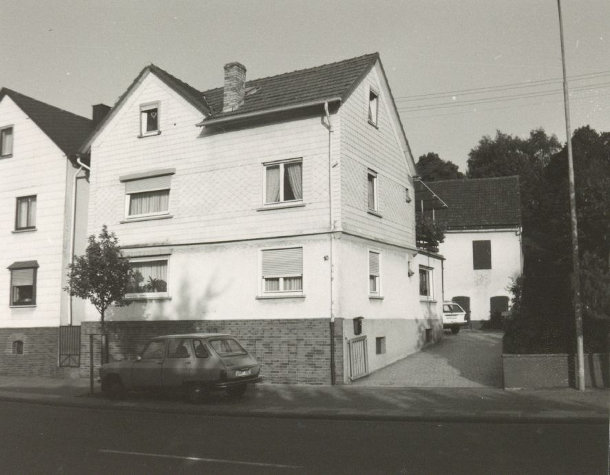 Burgsolms, Georgshüttenstraße 10