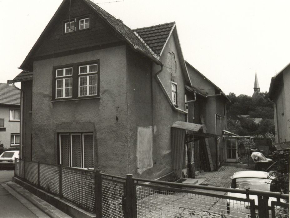 Burgsolms, Höllenstraße 04