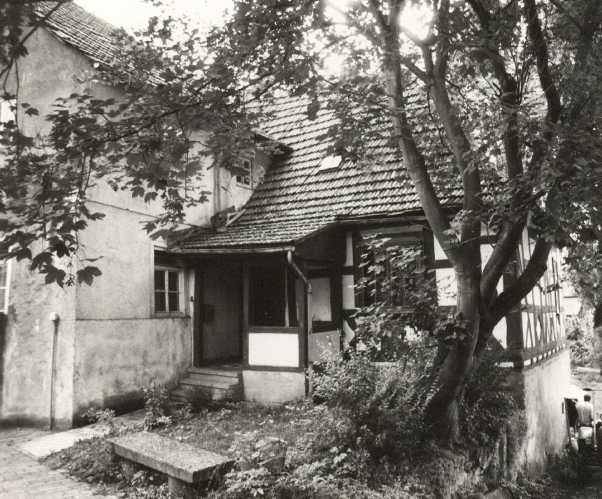 Burgsolms, Mühlweg 08 und 10