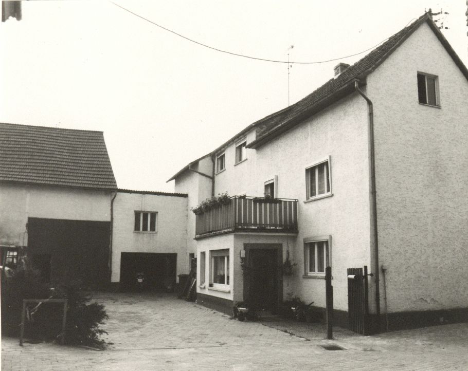 Burgsolms, Ordenhof 03