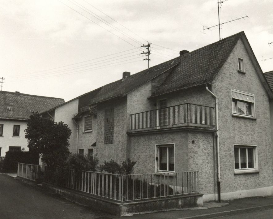 Burgsolms, Solmsbachstraße 10
