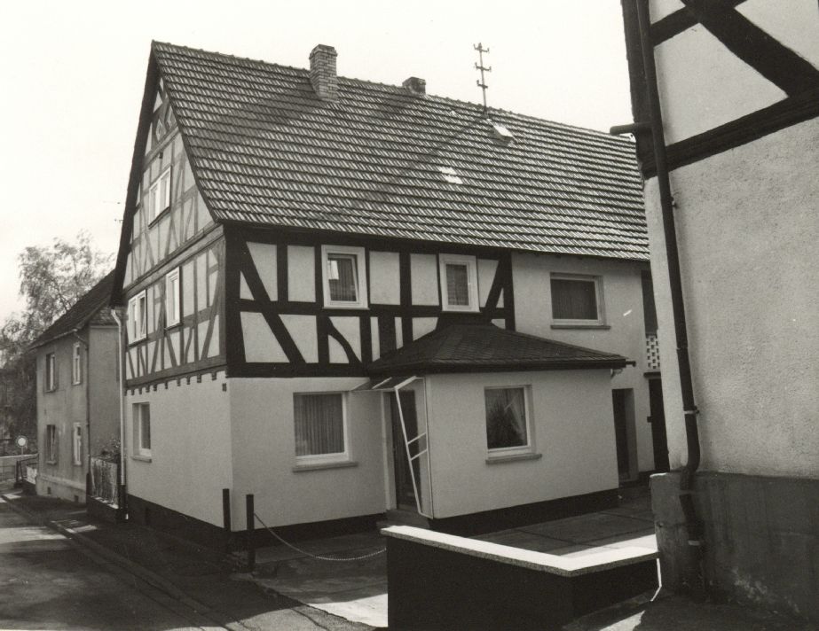 Burgsolms, Solmsbachstraße 13